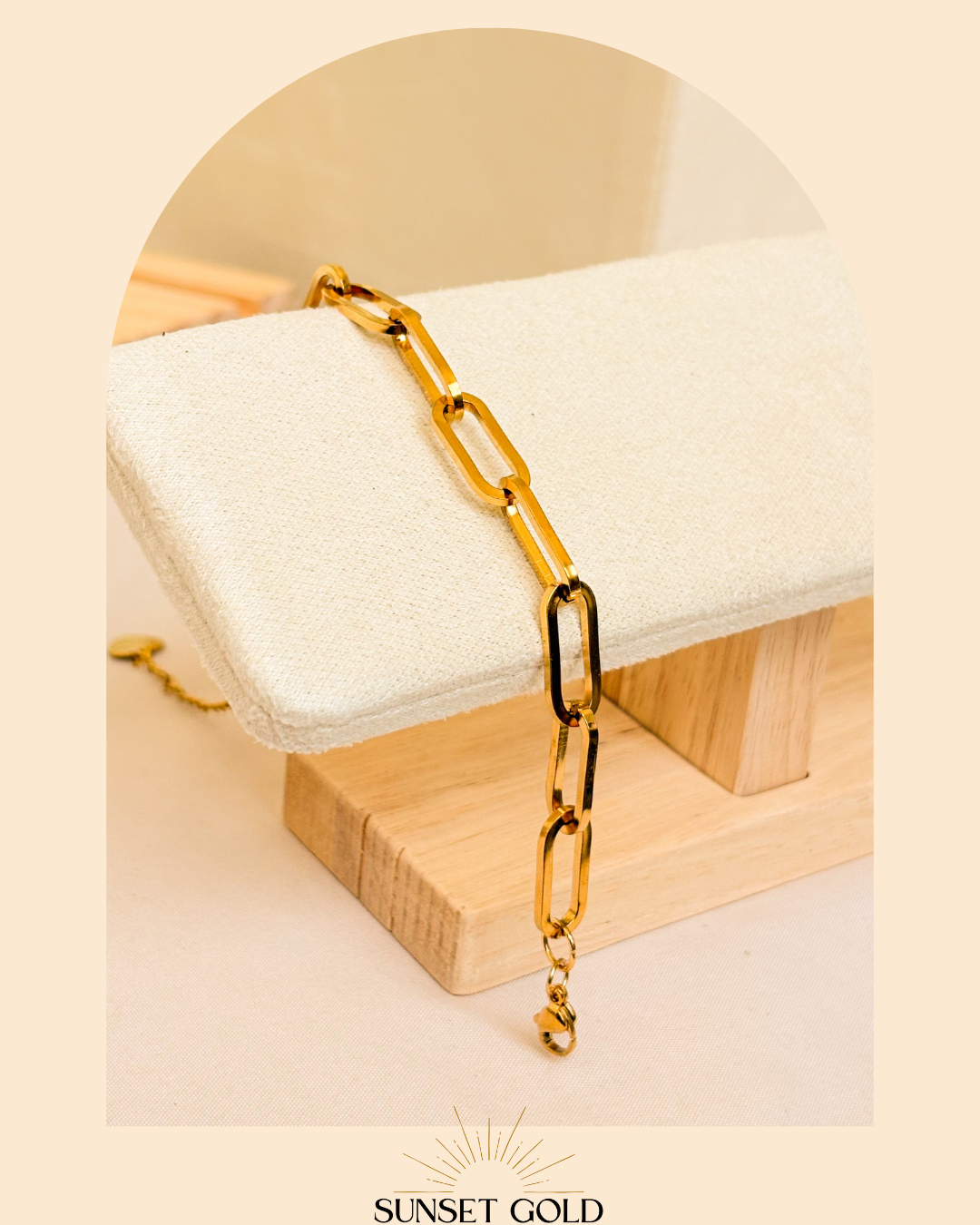 Golden Whispers - Chunky Necklace & Bracelet Set