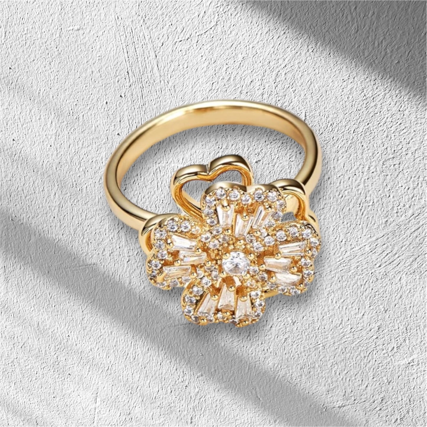Anxiety Ring / Worry Spinner Ring Clover | Waterproof Stainless Steel Zirconia
