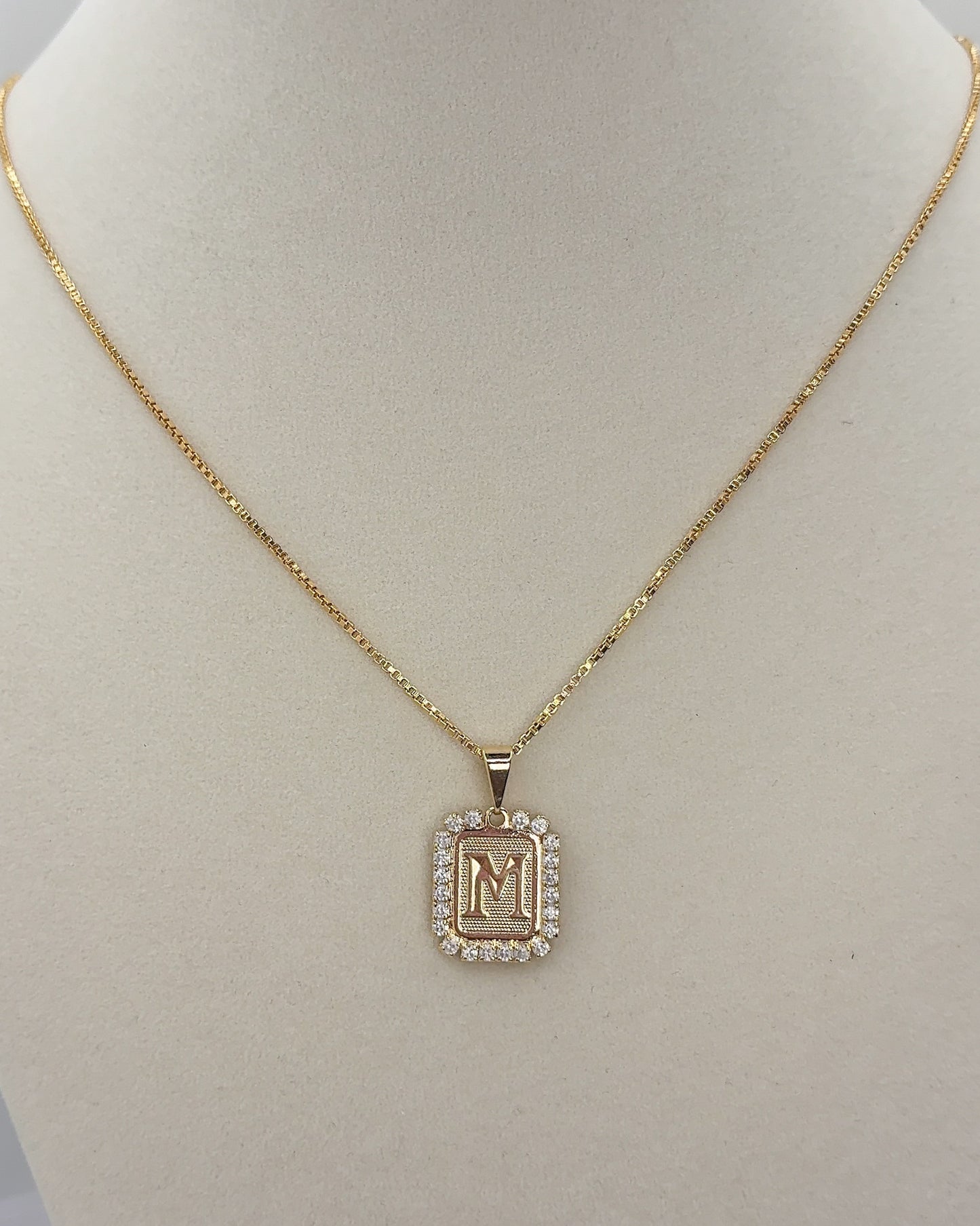 Initial Pendant with Necklace 💎 18K Gold Filled | Non-tarnish/fade, Waterproof, Hypoallergenic