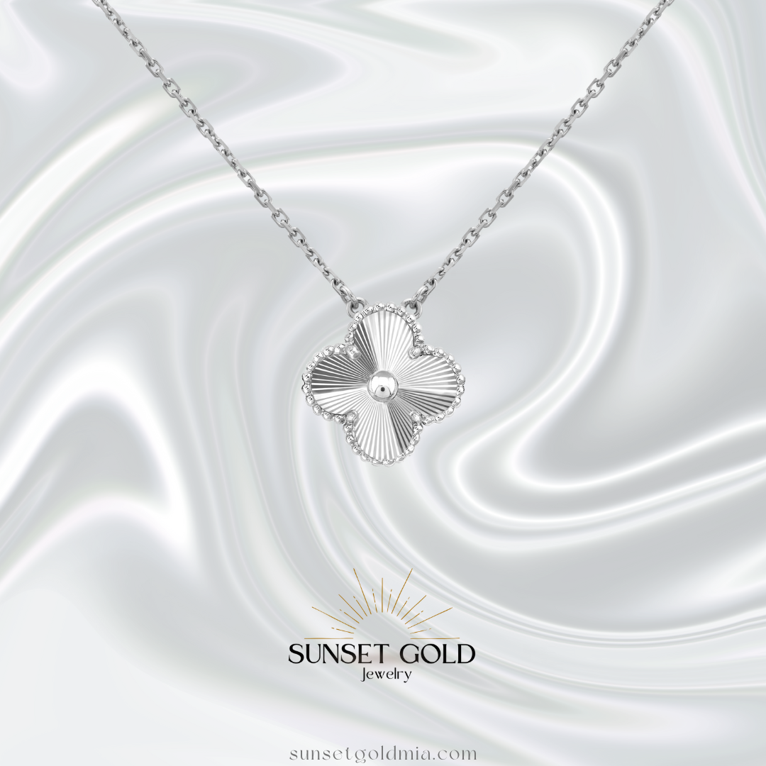 V Clover Necklace 18K Gold/Stainless Steel