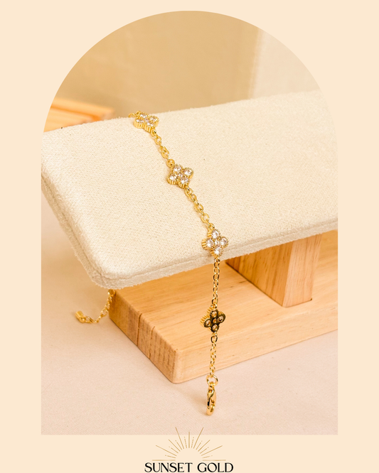 Clover Light - Diamond Bracelet