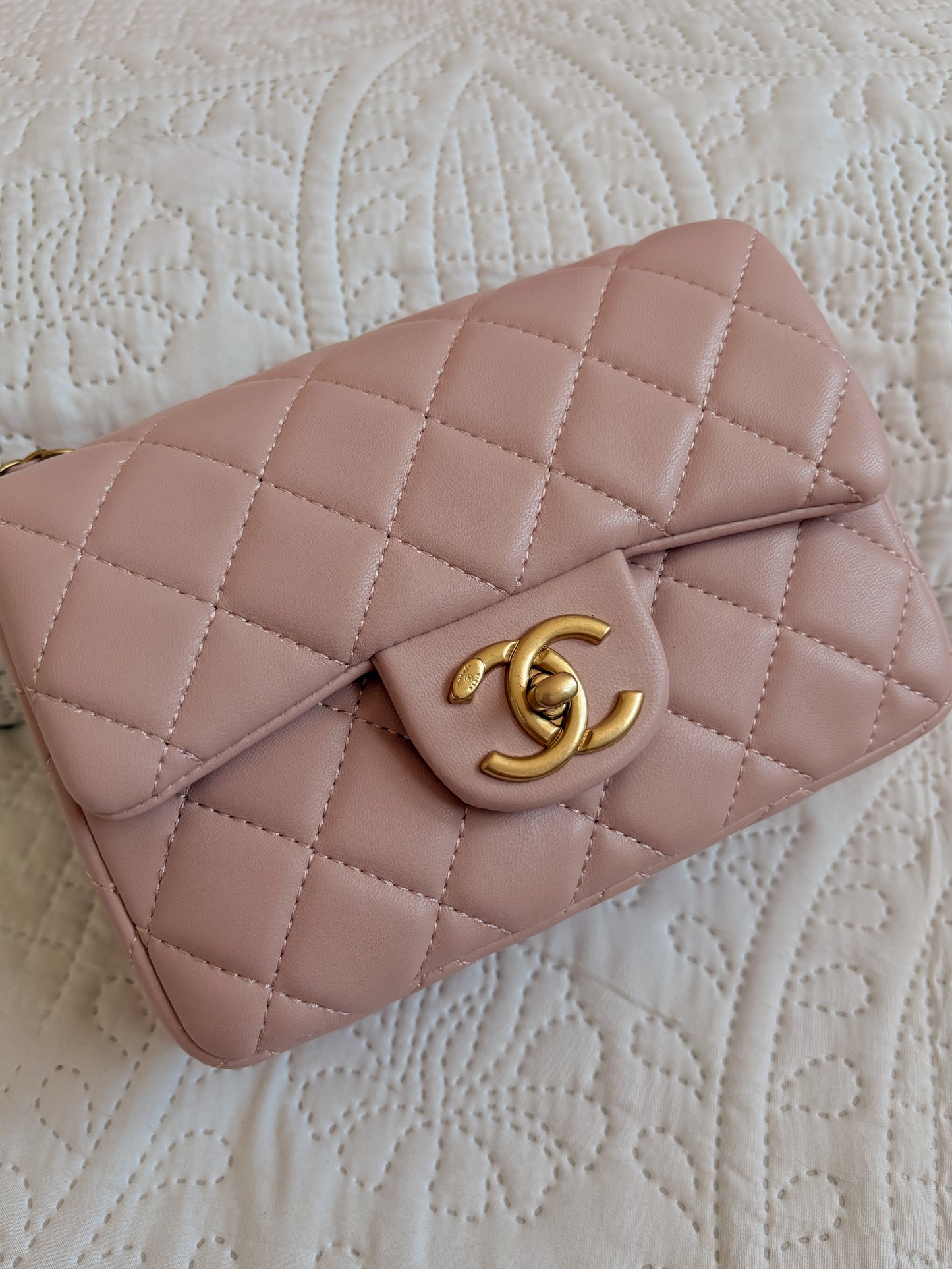 Chanel Classic Flap Mini 👜