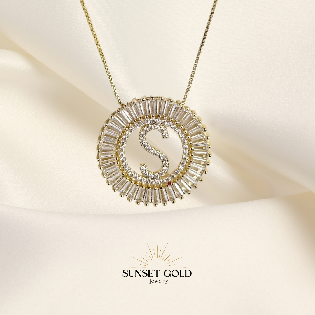 18k Gold filled Initial pendant necklace 💎