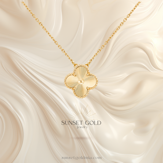 V Clover Necklace 18K Gold/Stainless Steel
